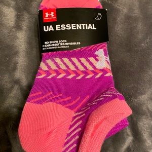 WOMENS UNDER ARMOUR NO SHOW SOCKS MEDIUM